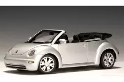 AUTOart Volkswagen New Beetle Cabriolet Reflex Silver Metallic 79751