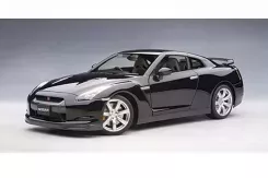 Autoart Nissan GT-R R35 Super Black 77397