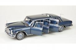 CMC Mercedes-Benz 600 Pullman King of Rock and Roll W100 blue M-218