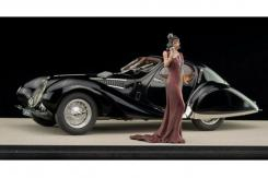 CMC Talbot Lago T150 C SS Teardrop year 1937 with figure and Showcase M-166TC