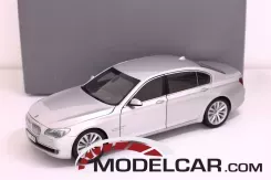 Kyosho BMW 750 Li f02 silver dealer edition 80430445173