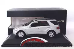 Minichamps Mercedes-Benz ML63 AMG W164 2006 silver 400034570