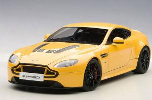Autoart Aston Martin V12 Vantage S Geel