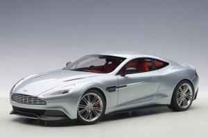 Autoart Aston Martin Vanquish 2015 D'argento