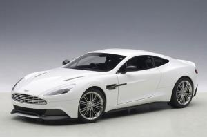 Autoart Aston Martin Vanquish 2015 أبيض