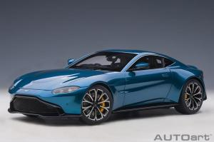 Autoart Aston Martin Vantage AM6 Blauw