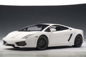 Autoart Lamborghini Gallardo LP550-2 Balboni White
