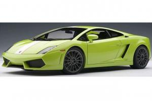 Autoart Lamborghini Gallardo LP550-2 Balboni أخضر