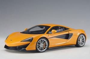 Autoart McLaren 570S البرتقالي