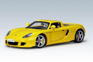 Autoart Porsche Carrera GT أصفر