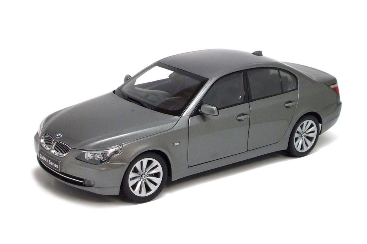 https://www.modelcar.com/modelcar/Kyosho-BMW-550i-Sedan-Facelift-e60-Grey-08594GR-front.jpg